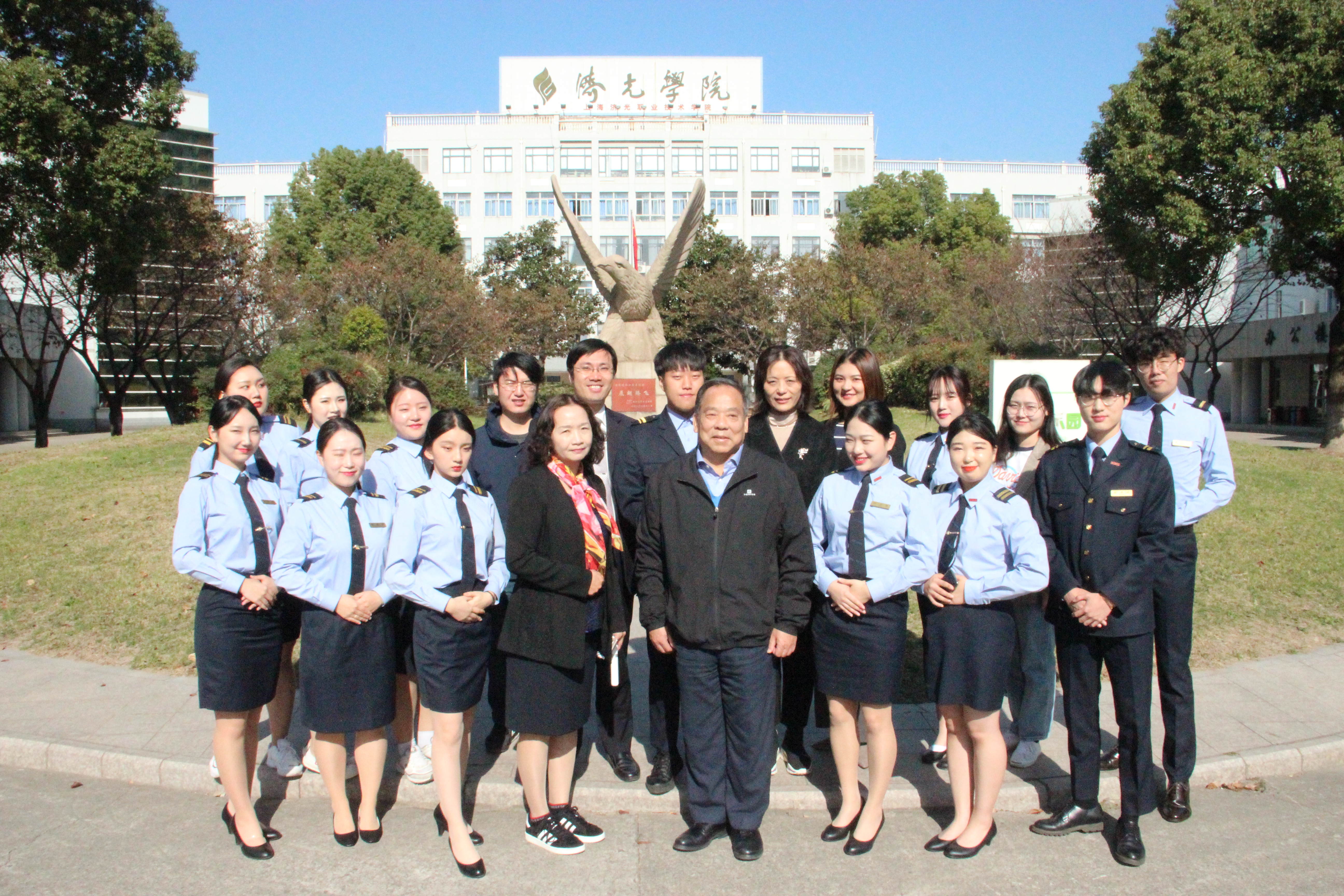 韩国大庆大学邮轮乘务员系学生来我院开展专业研修活动